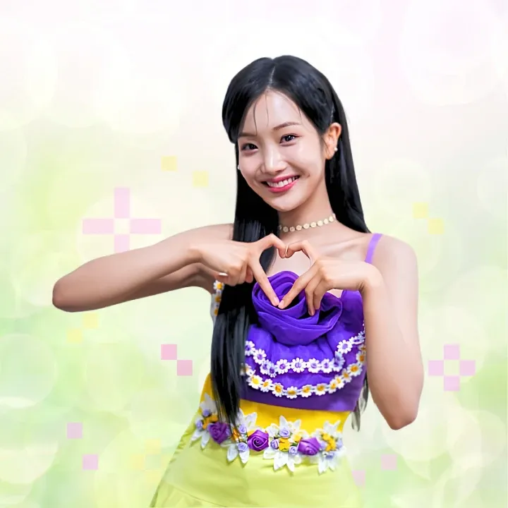 Recent activity shot of Kim Soyeon (2004)