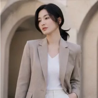 A moment captured by a fan of Song Hyekyo