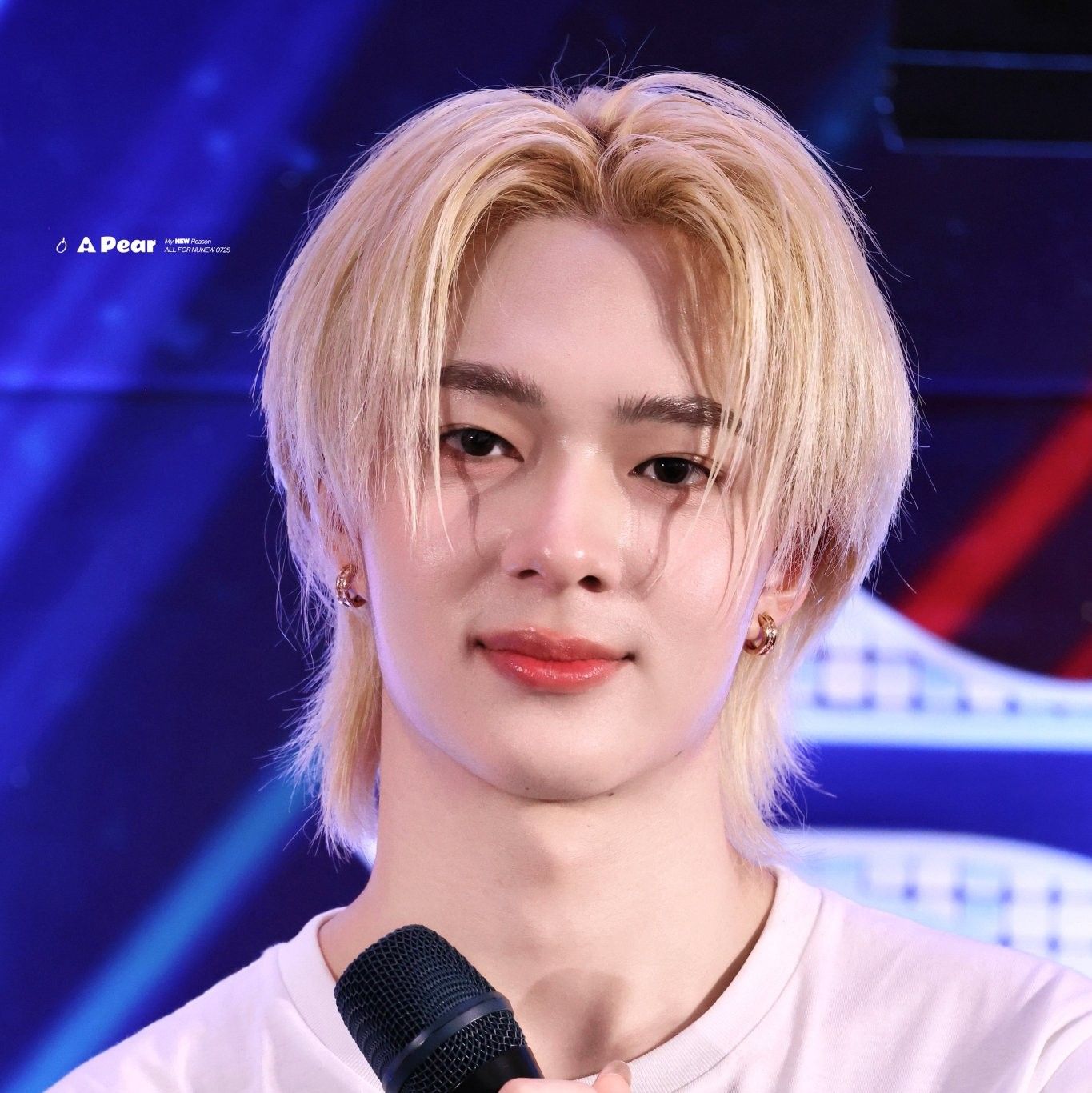 A moment captured by a fan of NuNew