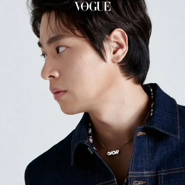 Behind-the-scenes cut of Park Jeongmin