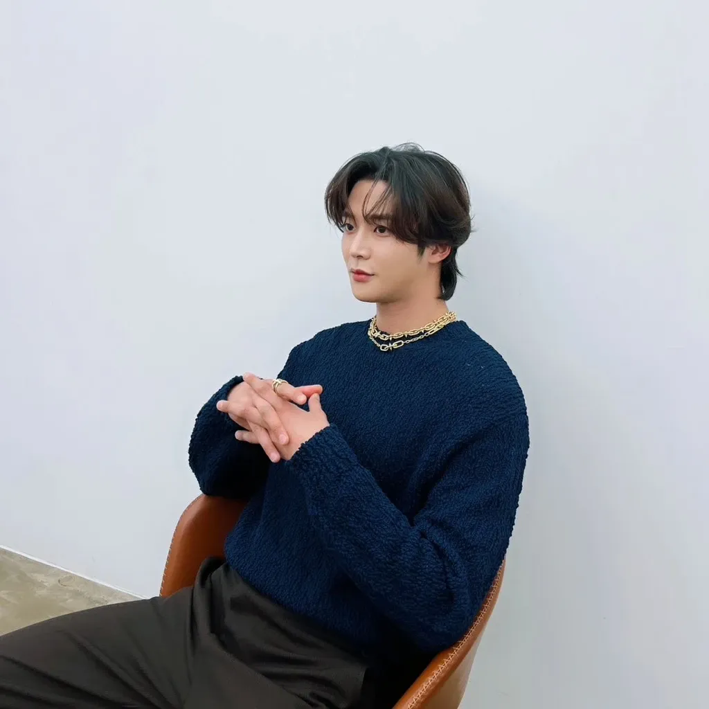 Foto kegiatan terbaru dari Rowoon