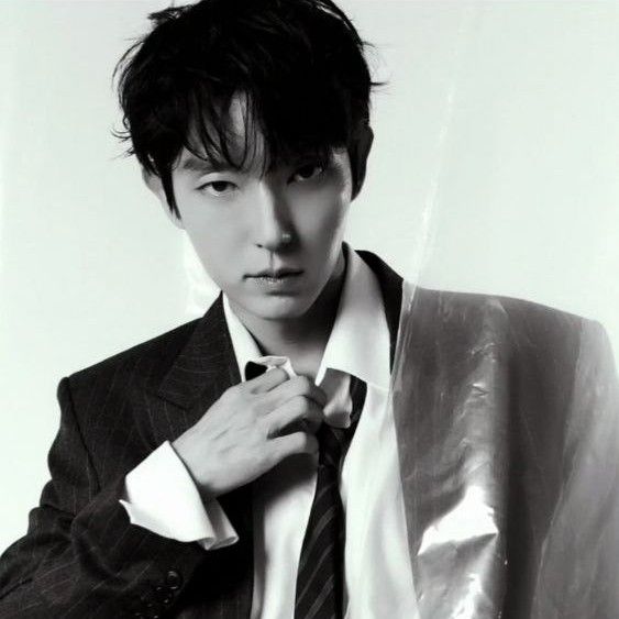 Latest photo of Lee Joongi