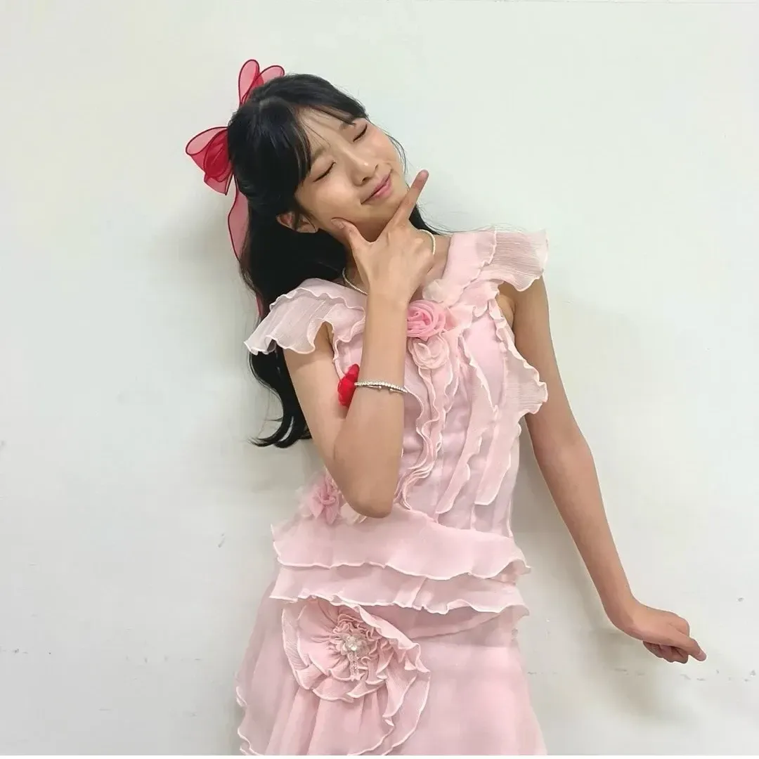 Behind-the-scenes cut of Bin Yeseo