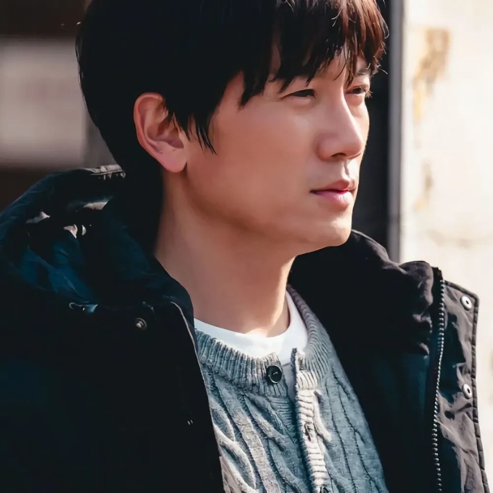Latest photo of Ji Sung