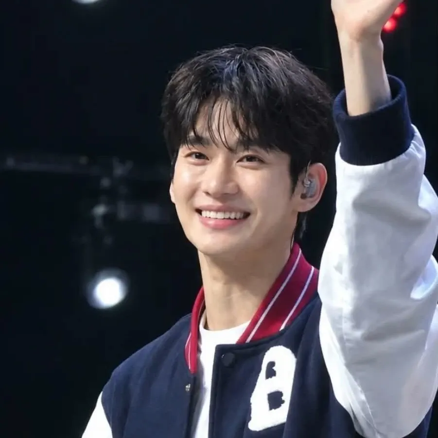Behind-the-scenes cut of Kim Soohyun