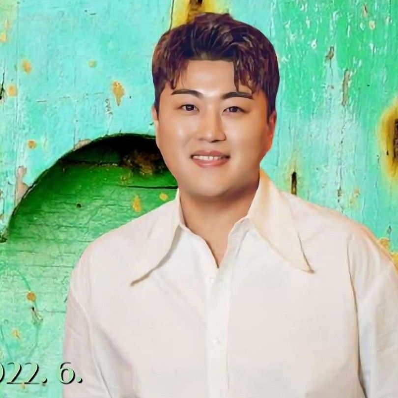 粉絲拍下的金浩中瞬間