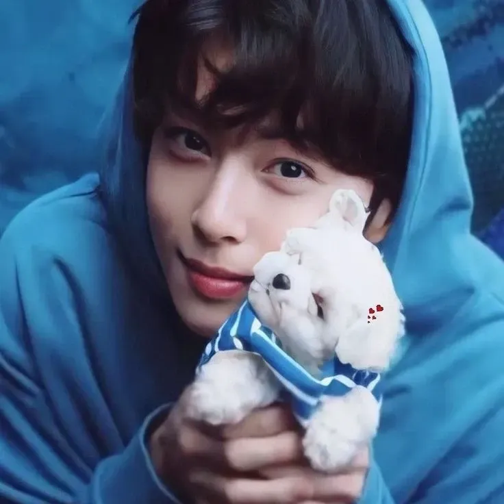 A moment captured by a fan of Cha Eunwoo