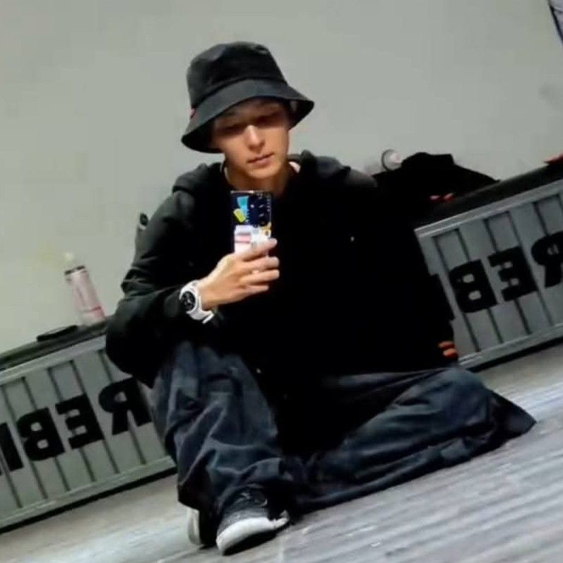 Latest photo of Lee Joongi