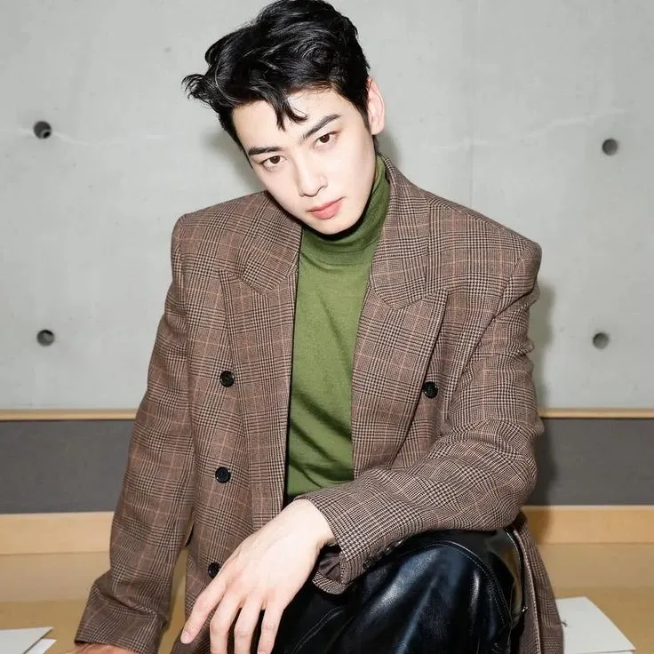 A moment captured by a fan of Cha Eunwoo