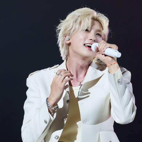 A moment captured by a fan of Park Hyungsik