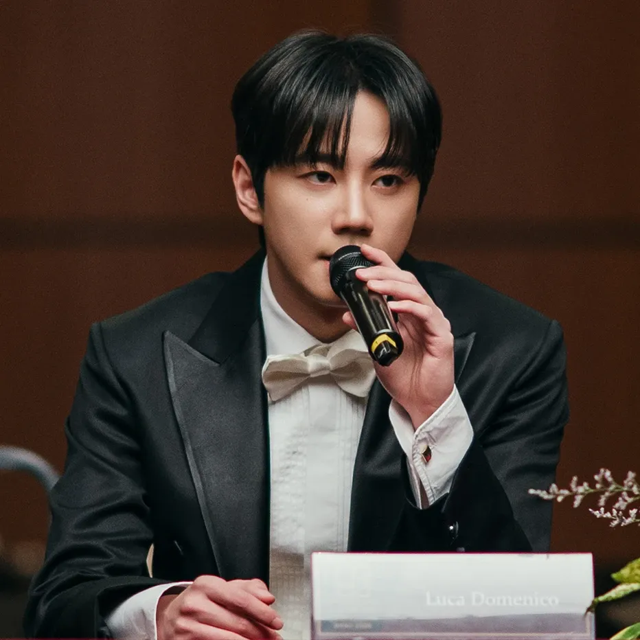 Recent activity shot of Lee Junyoung