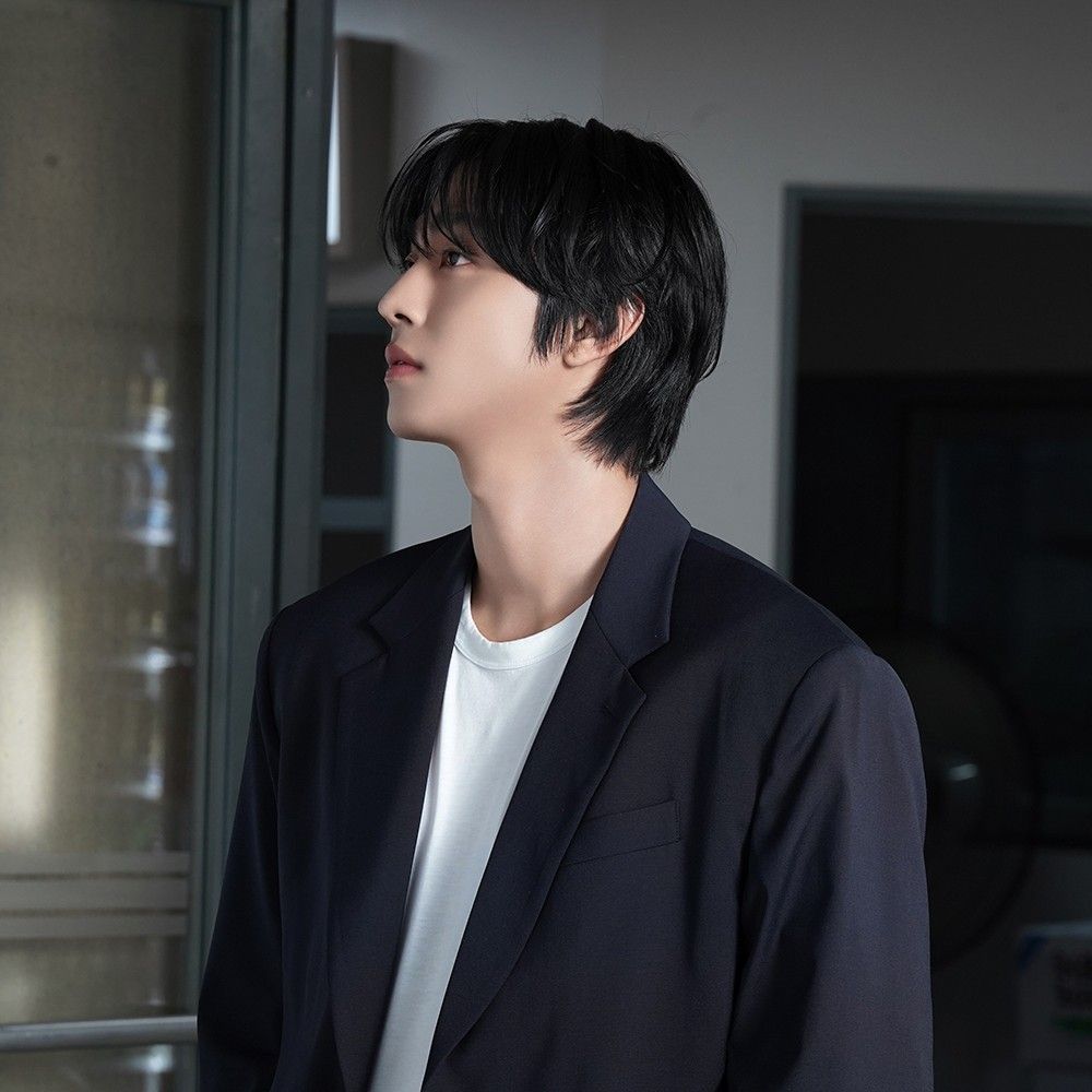 Latest photo of Ahn Hyoseop