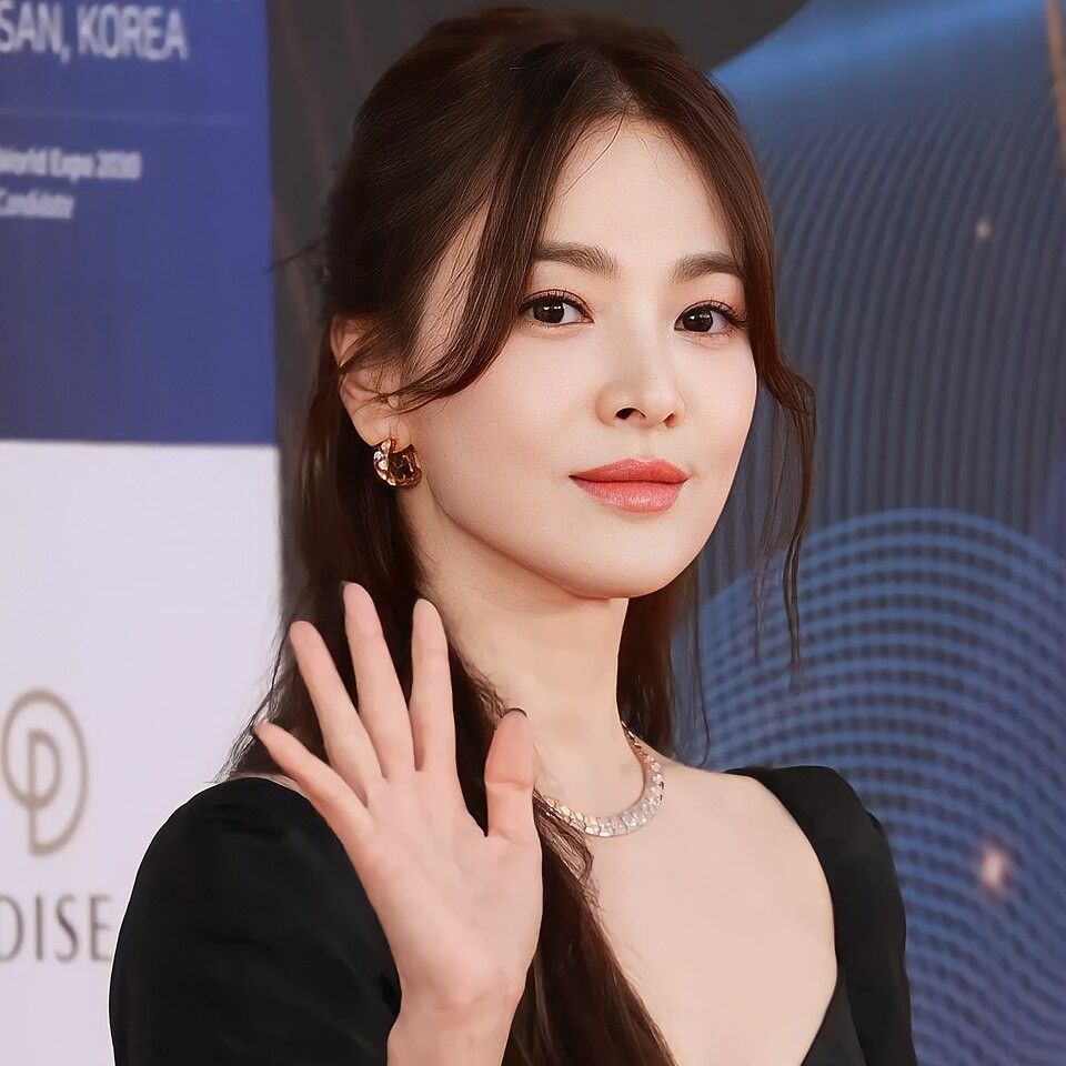 Behind-the-scenes cut of Song Hyekyo