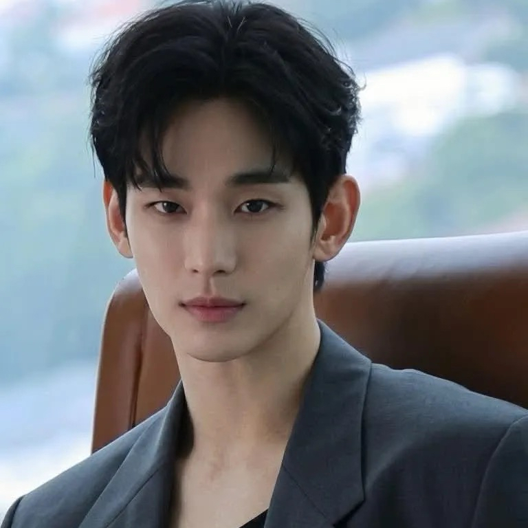 Latest photo of Kim Soohyun