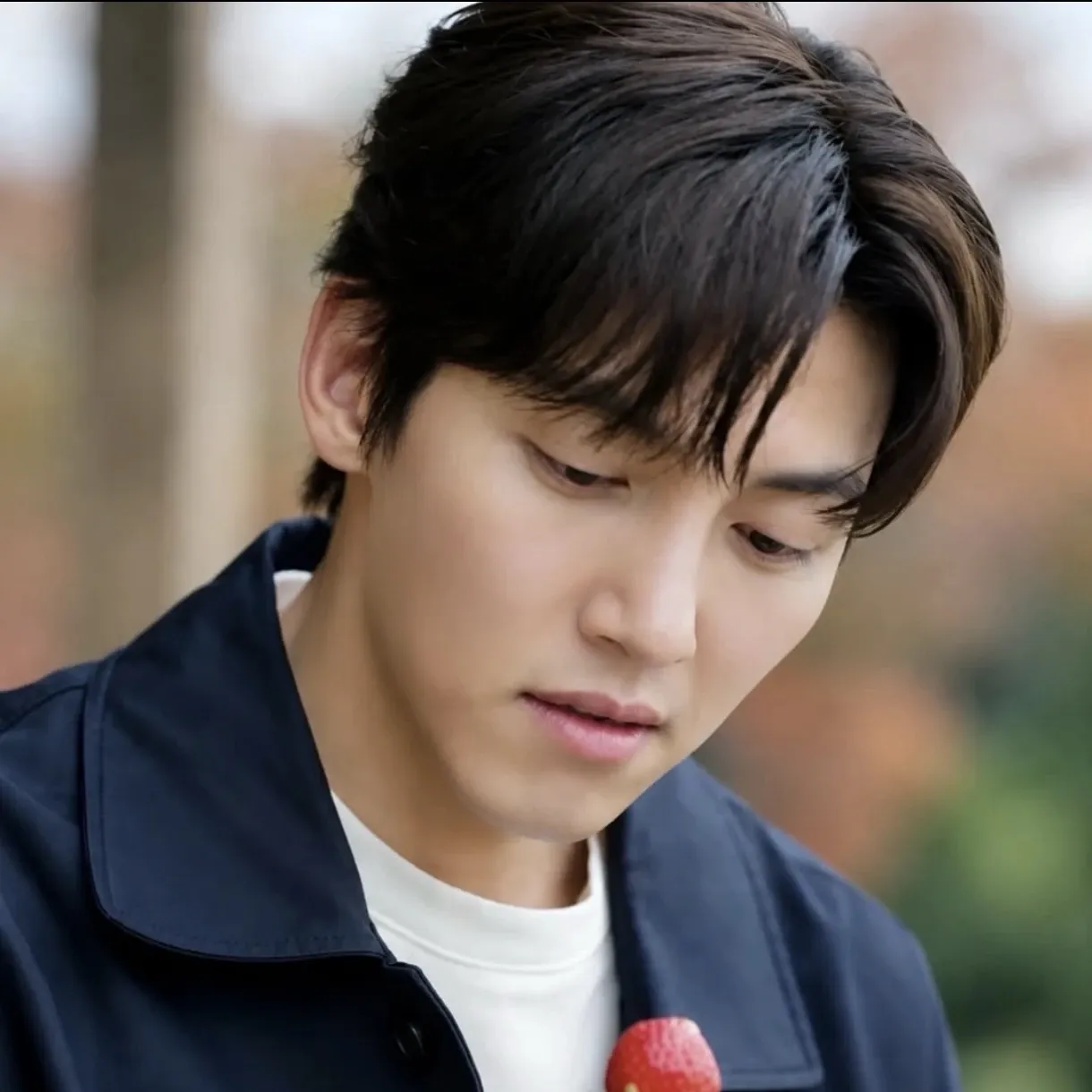 Behind-the-scenes cut of Ji Changwook