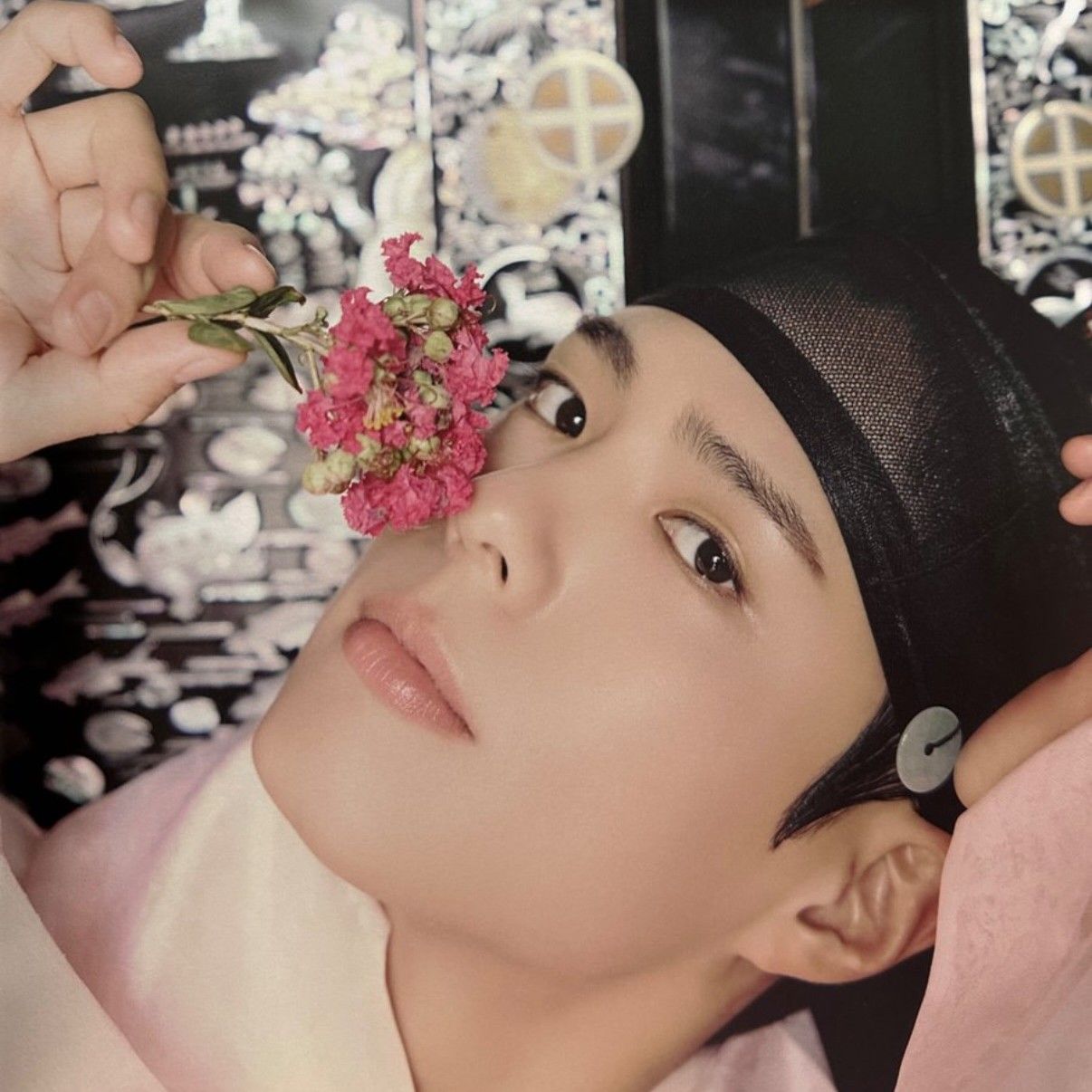 A moment captured by a fan of Park Bogum