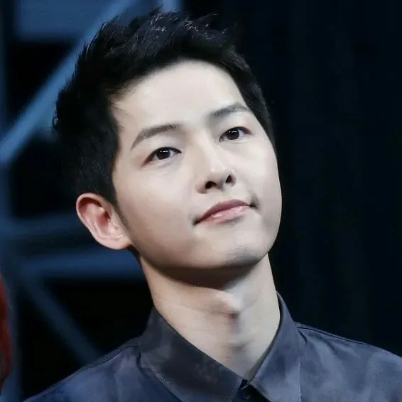 ソン・ジュンギの最近の活動ショット