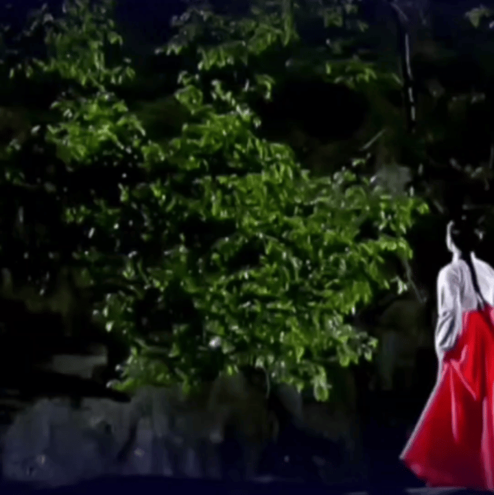 Behind-the-scenes cut of Nam Jihyeon