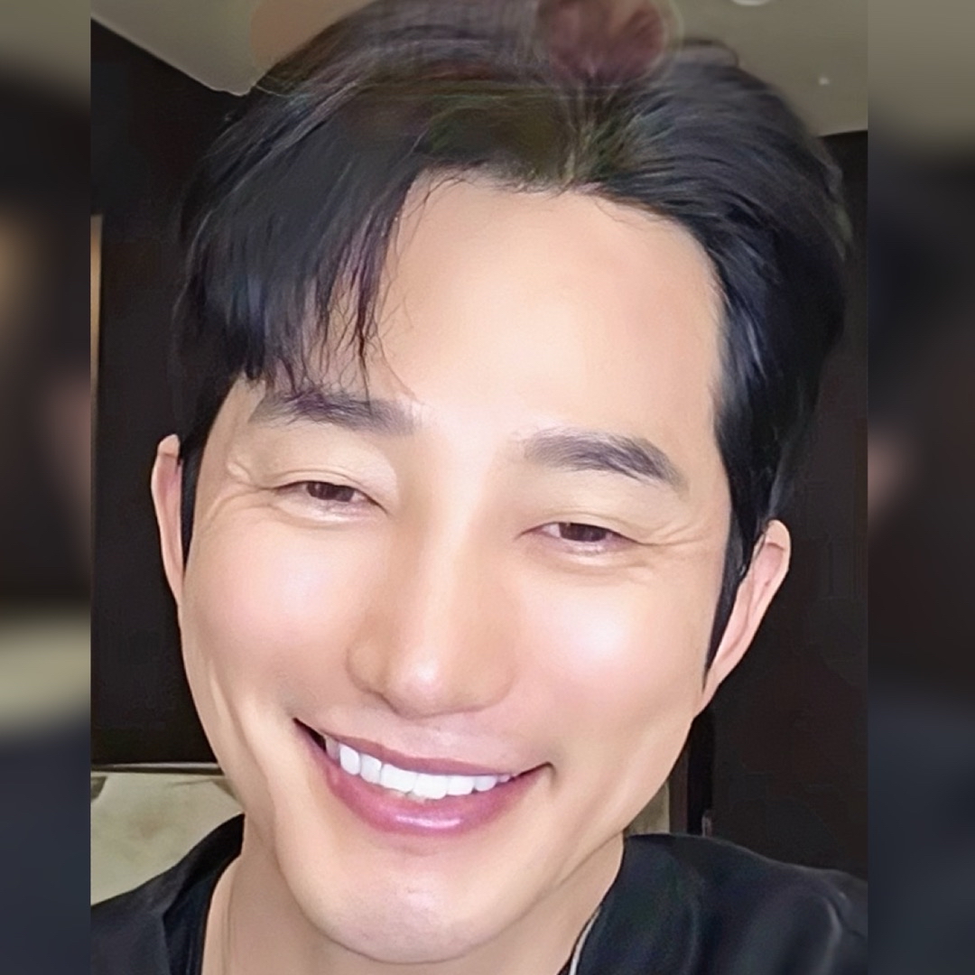A moment captured by a fan of Park Sihoo