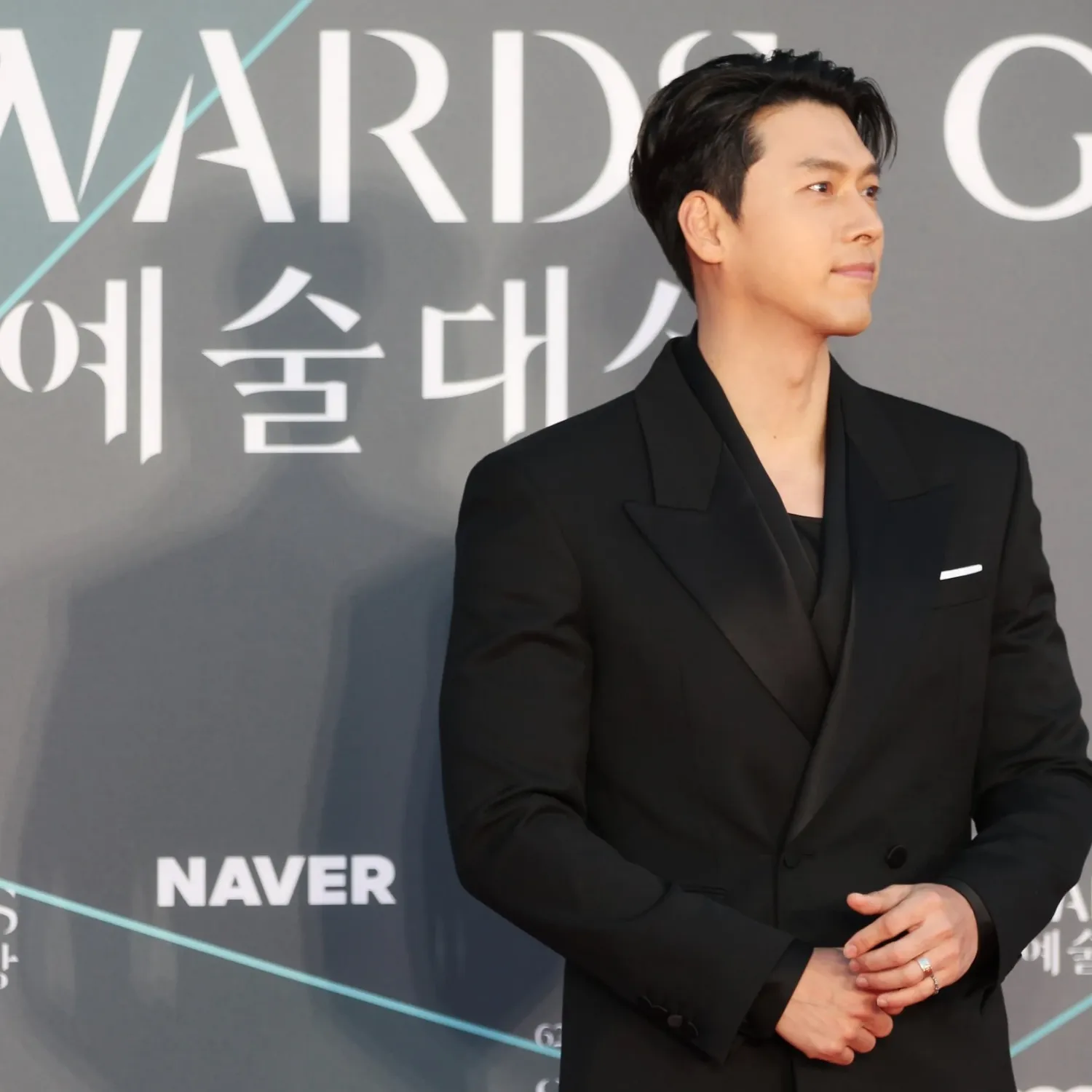 Cuplikan di balik layar dari Hyun Bin