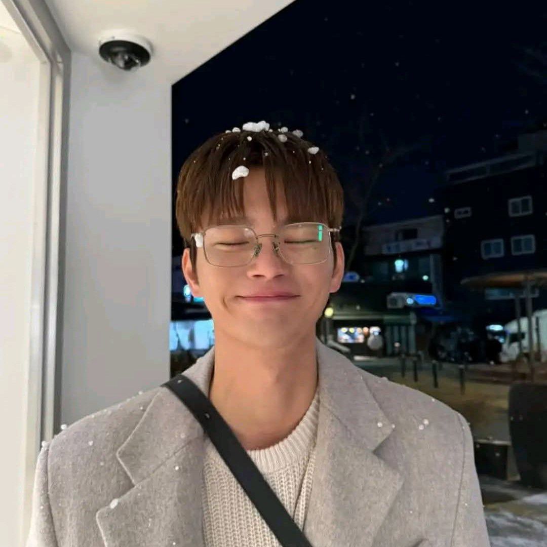 Latest photo of Seo Inguk