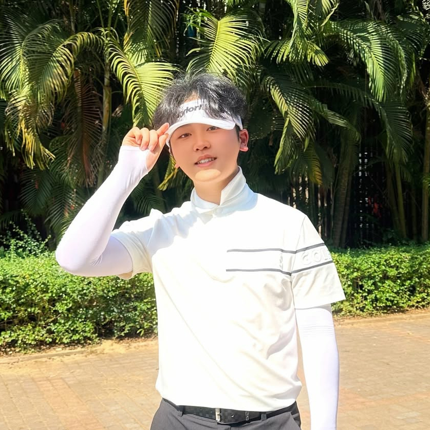 A moment captured by a fan of Park Sungon