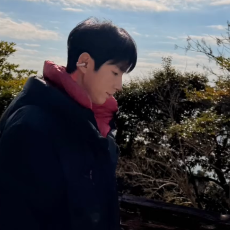 Recent activity shot of Lee Joongi