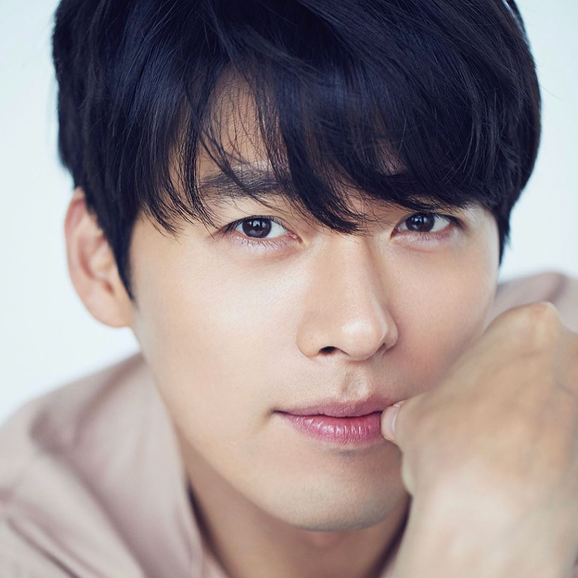 Foto terbaru dari Hyun Bin
