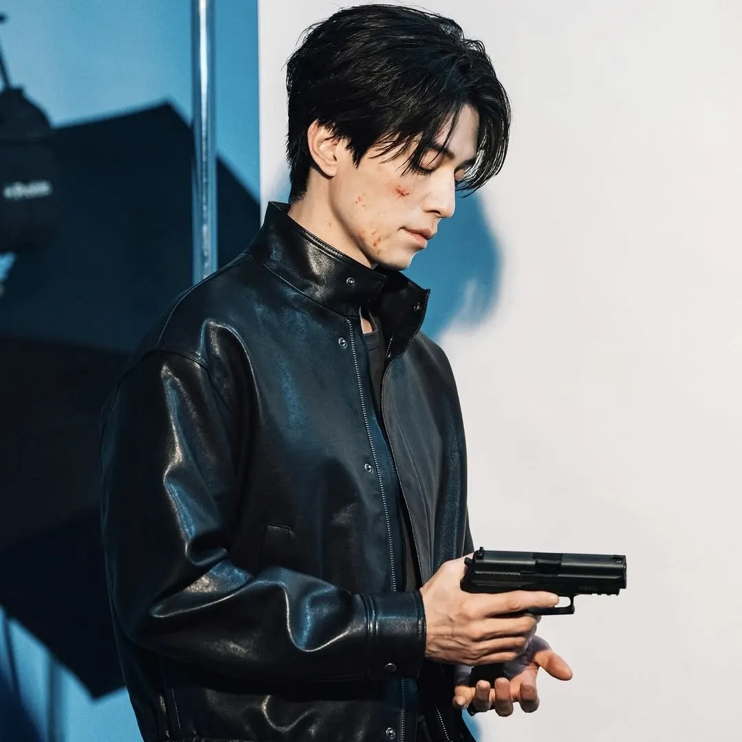 Foto terbaru dari Lee Dongwook