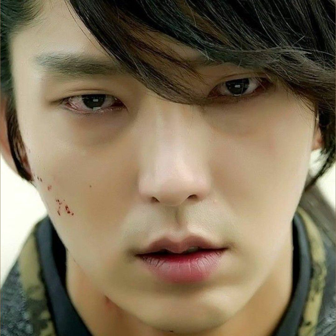 A moment captured by a fan of Lee Joongi