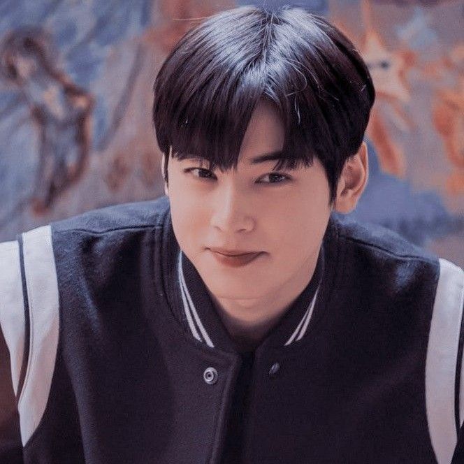 Foto kegiatan terbaru dari Cha Eunwoo