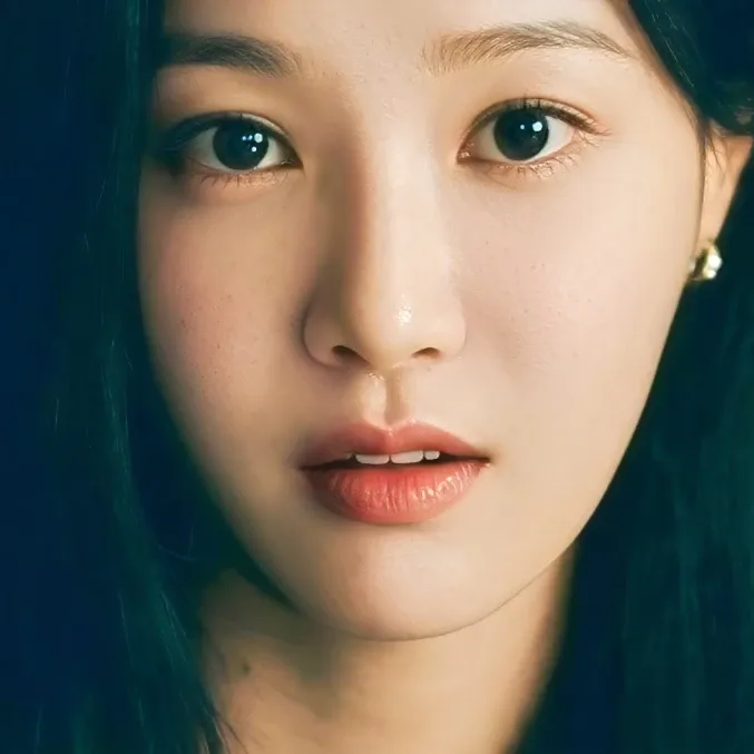 Recent activity shot of Yeonwoo