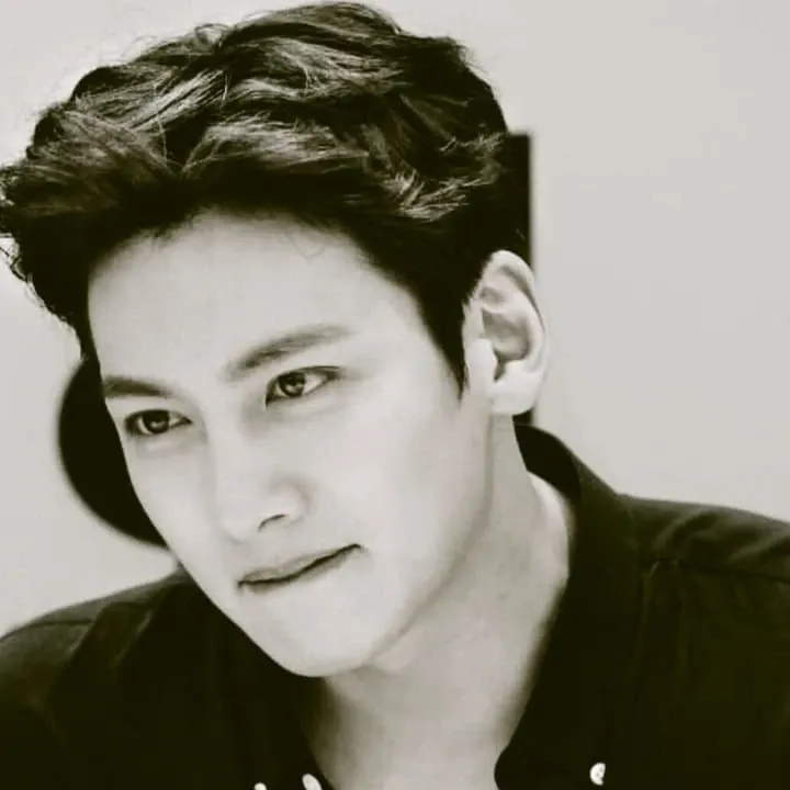 粉丝拍下的池昌旭瞬间