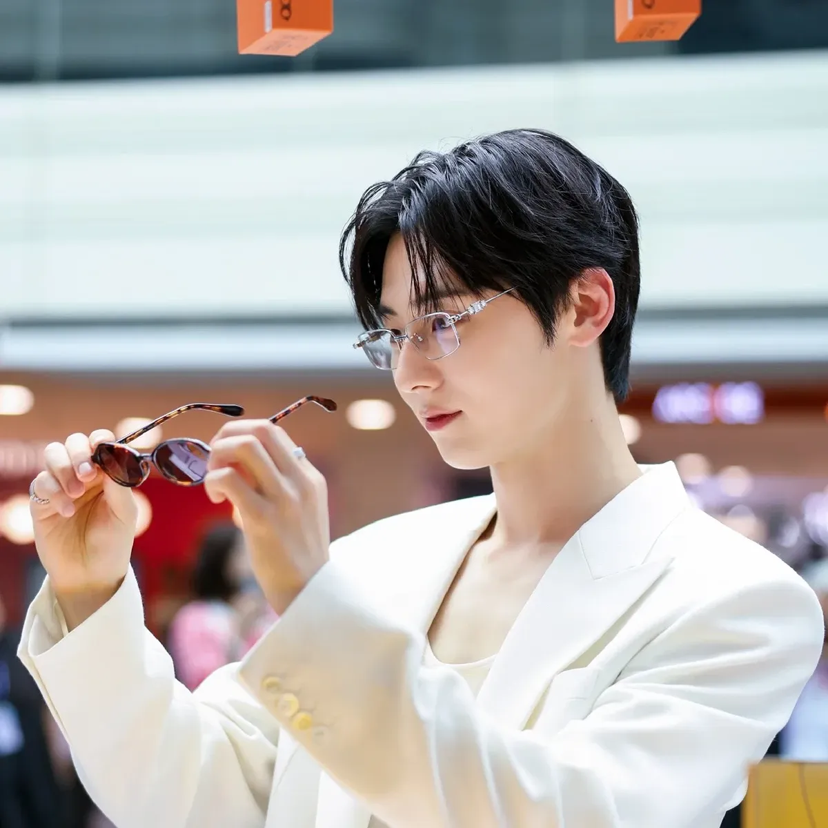 Recent activity shot of Hwang Minhyun