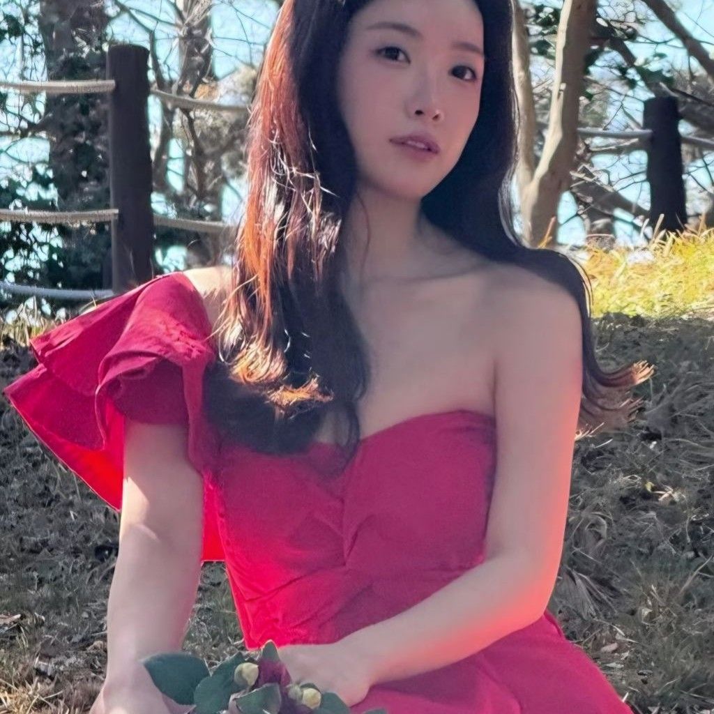 Latest photo of Ryu Wonjung