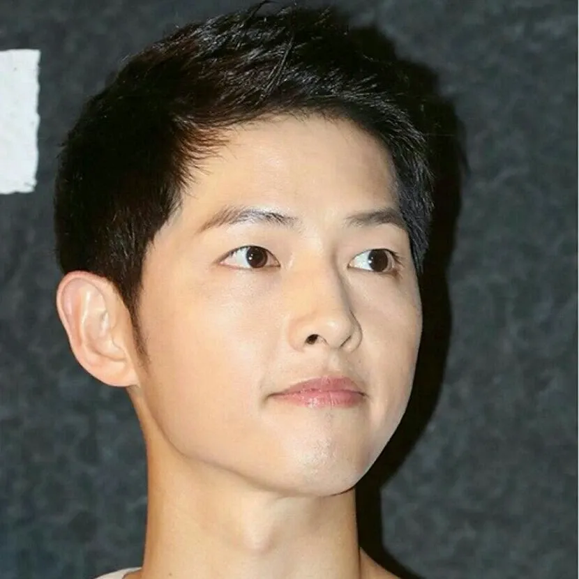 Foto kegiatan terbaru dari Song Joongki