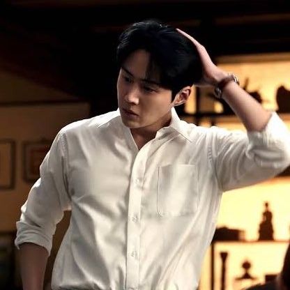 Behind-the-scenes cut of Kim Seonho