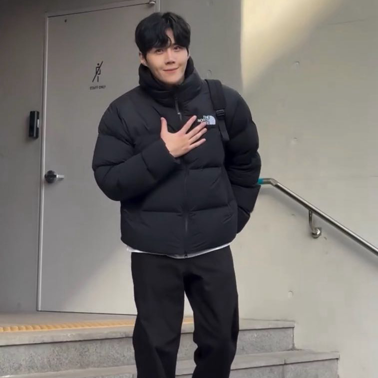 A moment captured by a fan of Kim Seonho