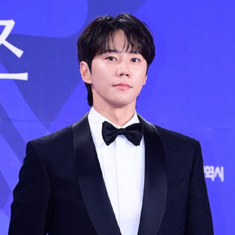 Recent activity shot of Lee Junyoung