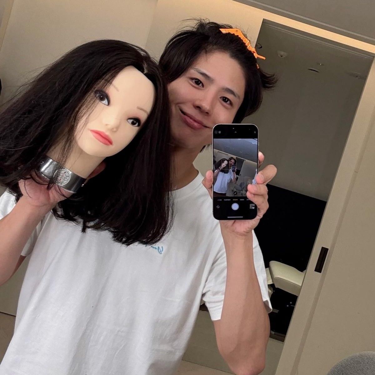 Behind-the-scenes cut of Park Bogum