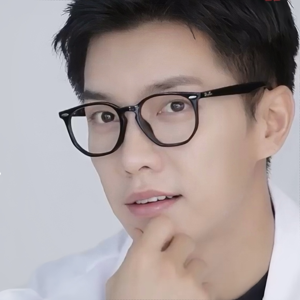 Foto kegiatan terbaru dari Lee Seunggi