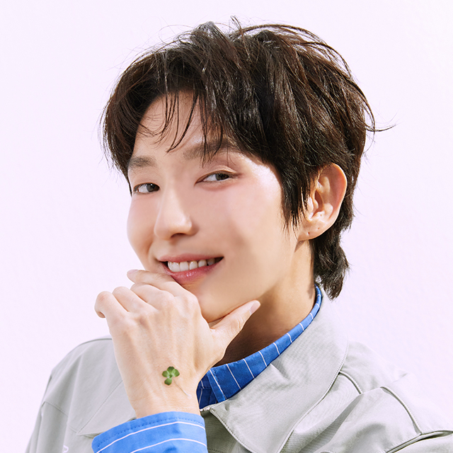 A moment captured by a fan of Lee Joongi