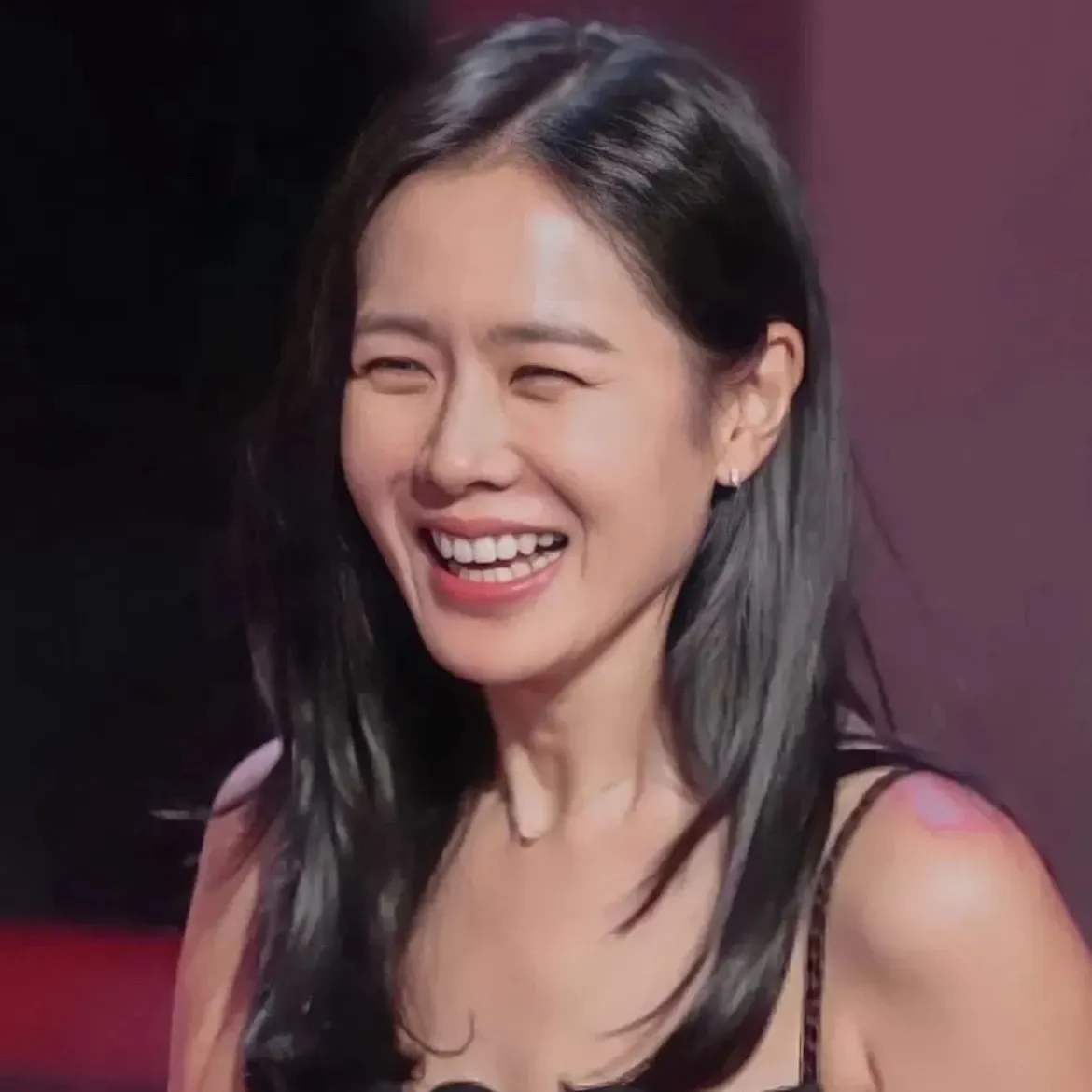 Foto kegiatan terbaru dari Son Yejin