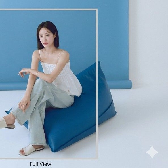 Behind-the-scenes cut of Yeonwoo