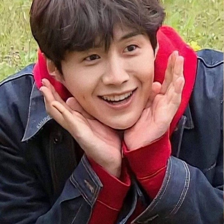 Behind-the-scenes cut of Kim Seonho