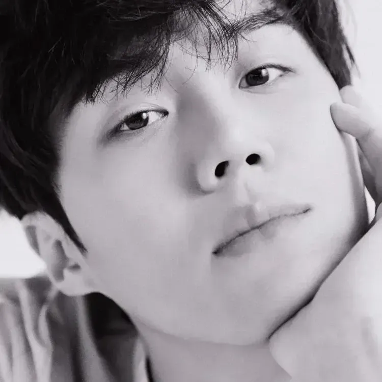 Foto terbaru dari Kim Seonho