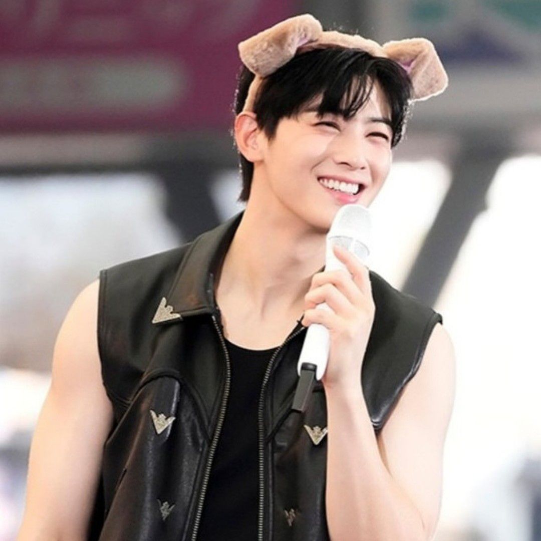 Momen yang diabadikan oleh penggemar Cha Eunwoo