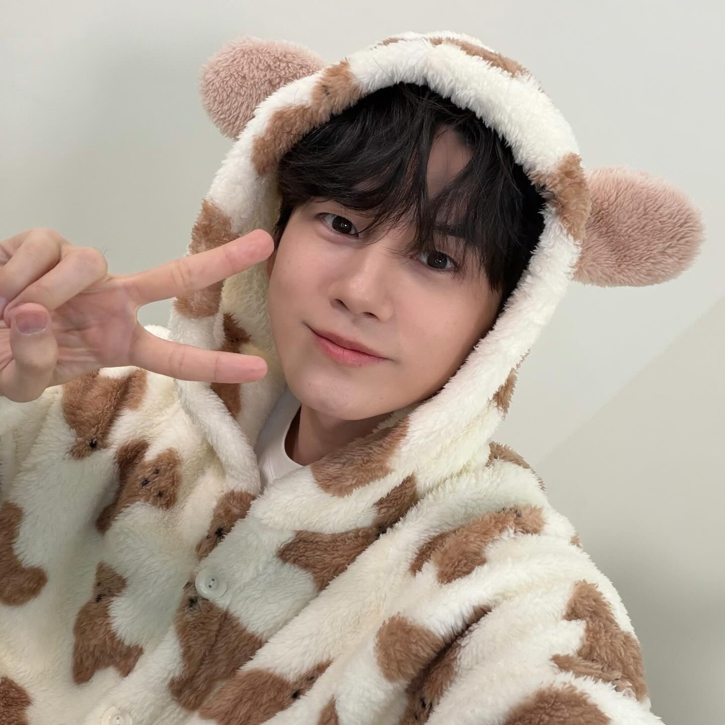 Behind-the-scenes cut of Ong Seongwu