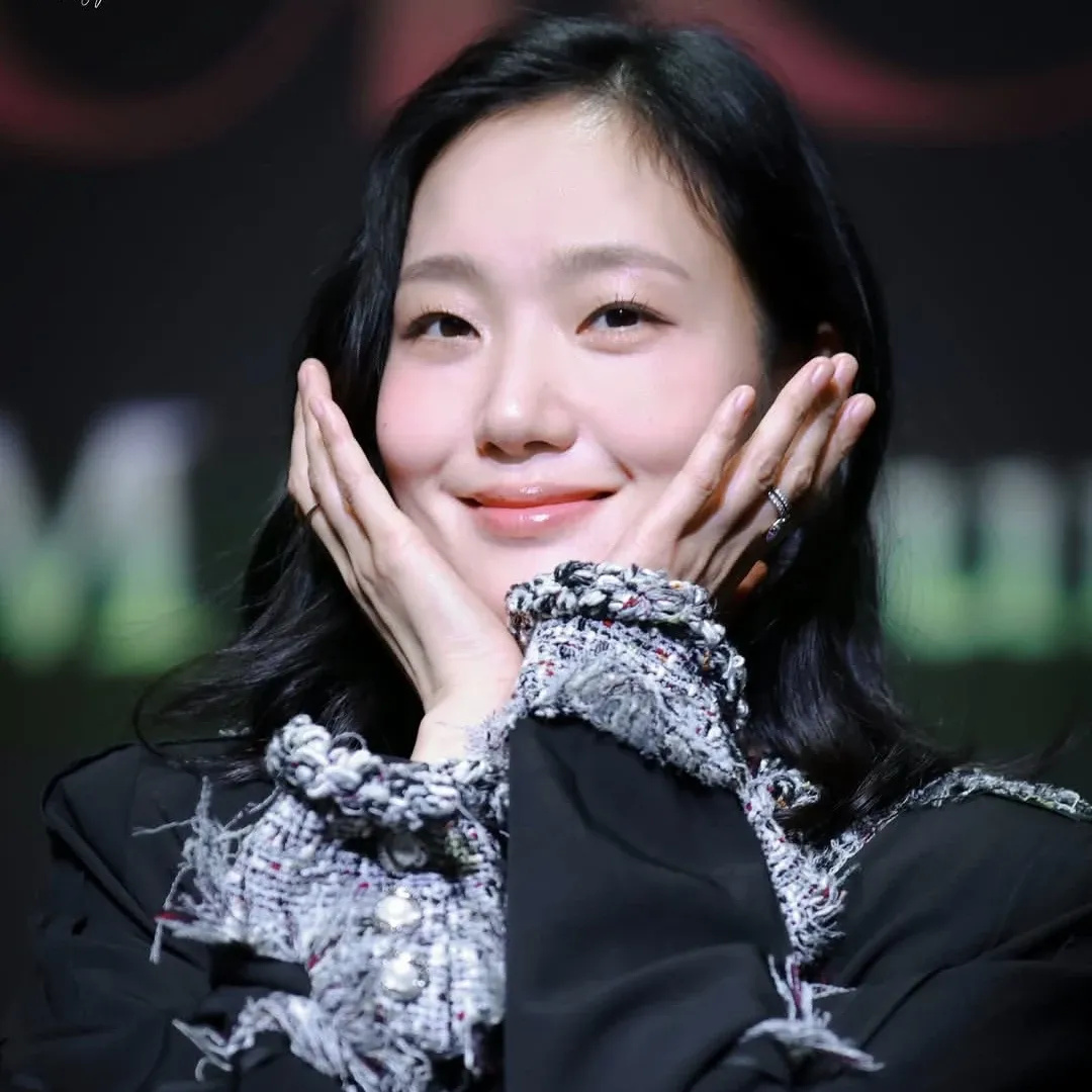 김고은 최근 활동샷