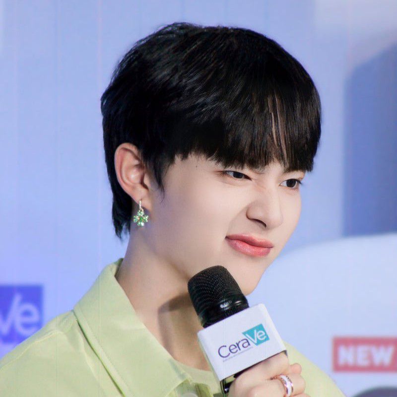 A moment captured by a fan of NuNew